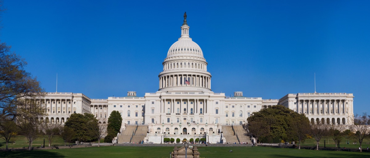 The U.S. Capitol, representing the U.S. government export-control directive that forced Anthropic to disable its Claude Fable 5 and Mythos 5 AI models in June 2026